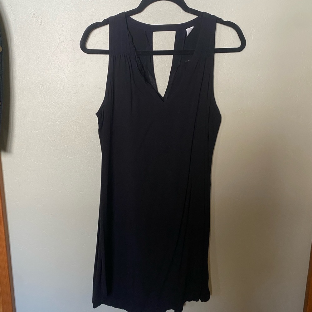 Chic Black Sleeveless Dress